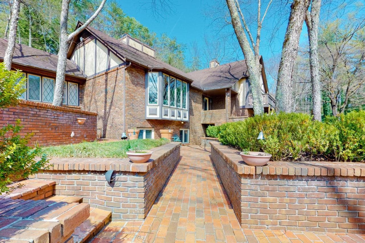 Smoky Mountain Castle Caretaker'S Apartment Sevierville Ngoại thất bức ảnh